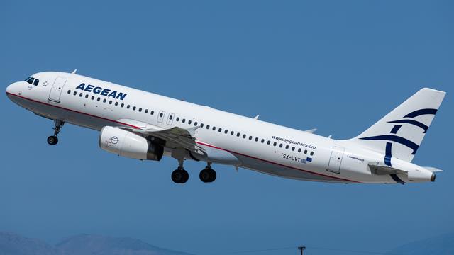SX-DVT:Airbus A320-200:Aegean Airlines